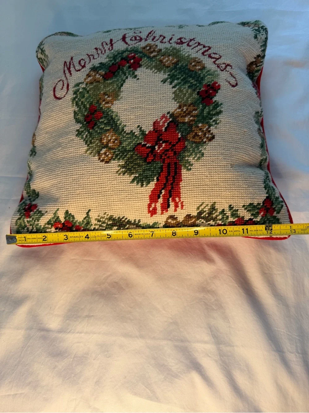 Needlepoint Merry Christmas Wreath Embroidered Holiday Throw Pillow Red & Green